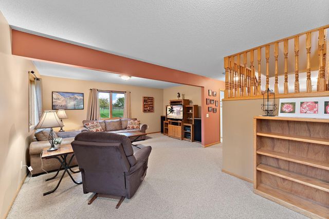 11206 72nd Street S, Cottage Grove, MN 55016