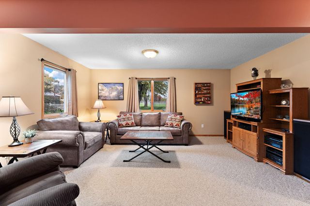 11206 72nd Street S, Cottage Grove, MN 55016