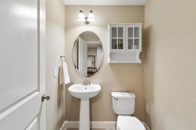 12 Glastombury Drive, Sandown, NH 03873