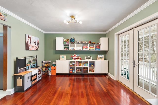 12 Glastombury Drive, Sandown, NH 03873