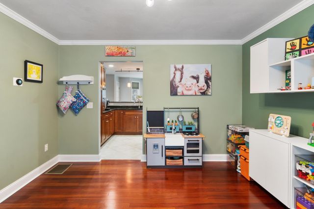 12 Glastombury Drive, Sandown, NH 03873