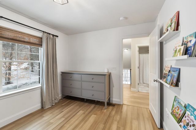 12 Glastombury Drive, Sandown, NH 03873