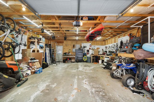 12 Glastombury Drive, Sandown, NH 03873