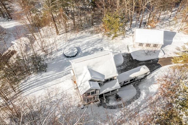 12 Glastombury Drive, Sandown, NH 03873