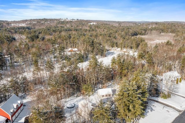 12 Glastombury Drive, Sandown, NH 03873