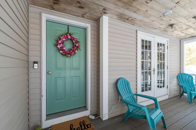 12 Glastombury Drive, Sandown, NH 03873