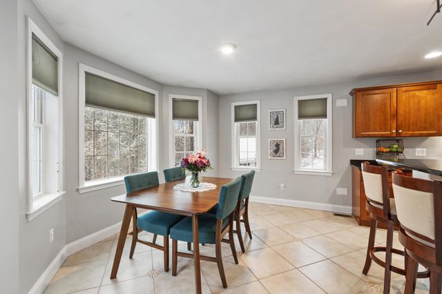 12 Glastombury Drive, Sandown, NH 03873