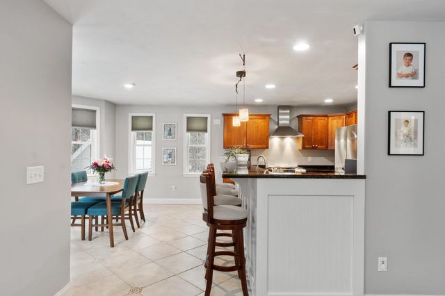 12 Glastombury Drive, Sandown, NH 03873