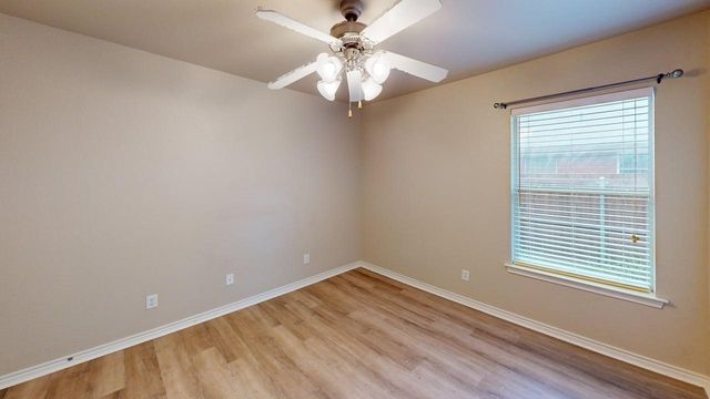 4828 Curzon Avenue, Fort Worth, TX 76107