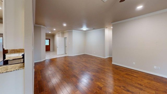 4828 Curzon Avenue, Fort Worth, TX 76107