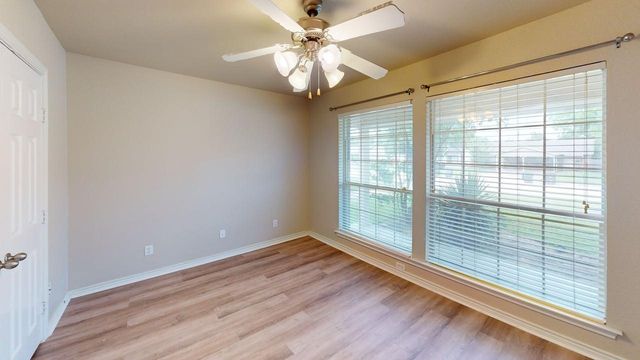 4828 Curzon Avenue, Fort Worth, TX 76107