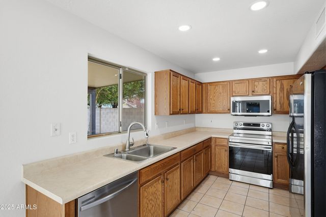 15839 W YAVAPAI Street, Goodyear, AZ 85338