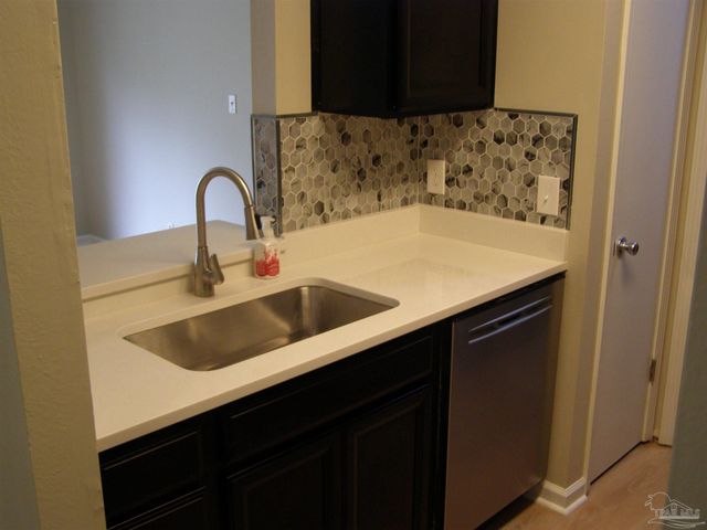 601 E Burgess Rd E-3, Pensacola, FL 32504