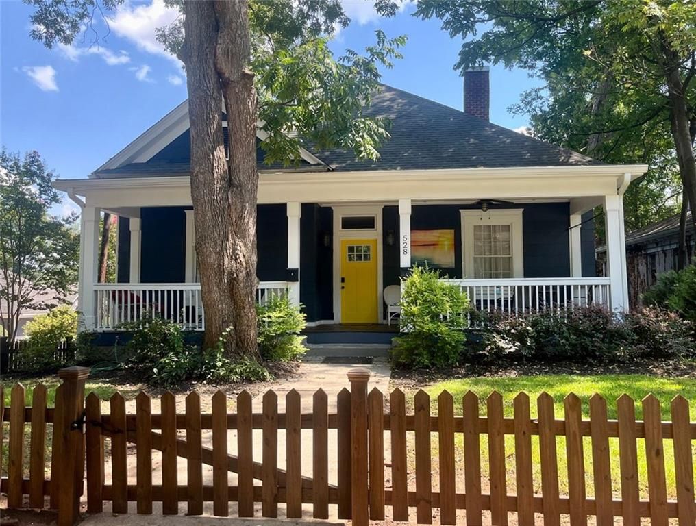 528 HOLDERNESS SW Street, Atlanta, GA 30310