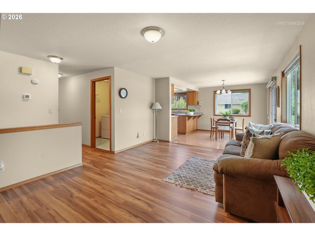 462 Ne 24TH Ave, Hillsboro, OR 97124