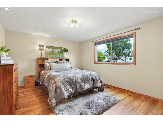 462 Ne 24TH Ave, Hillsboro, OR 97124