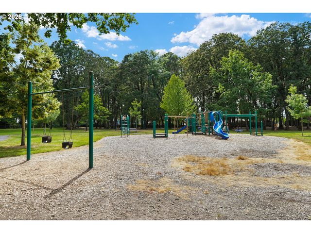 462 Ne 24TH Ave, Hillsboro, OR 97124