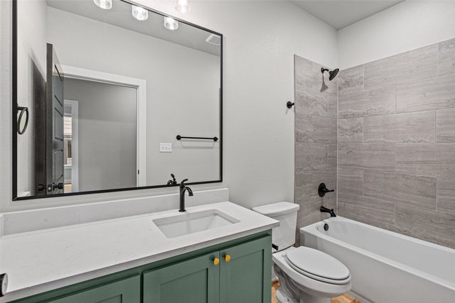 1010 Mustang Trail, Granbury, TX 76049