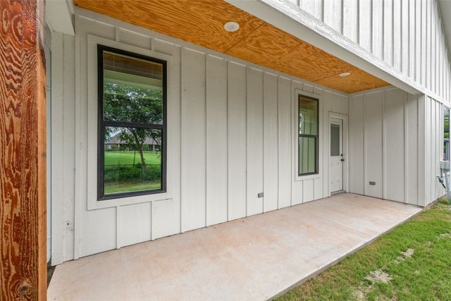 1010 Mustang Trail, Granbury, TX 76049