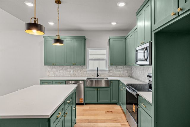 1010 Mustang Trail, Granbury, TX 76049