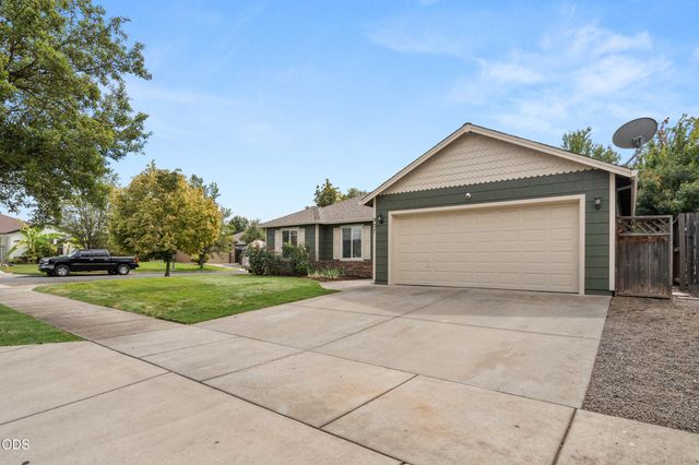 907 Worchester Drive, Medford, OR 97501