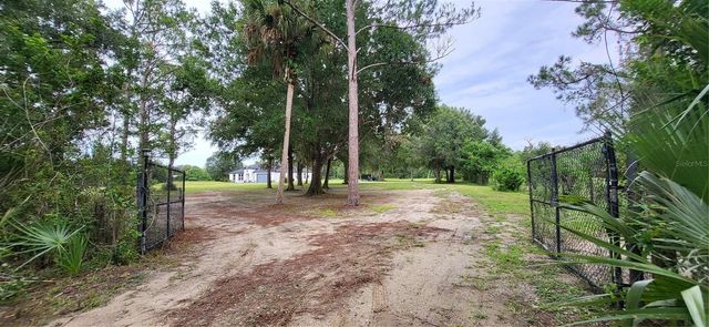 1685 E OSCEOLA ROAD, Geneva, FL 32732