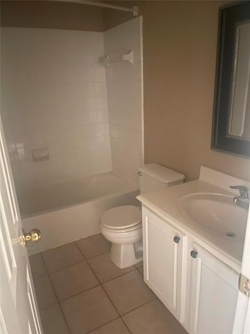 5815 Vinemont Lane, Houston, TX 77084