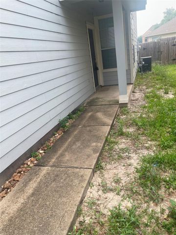 5815 Vinemont Lane, Houston, TX 77084