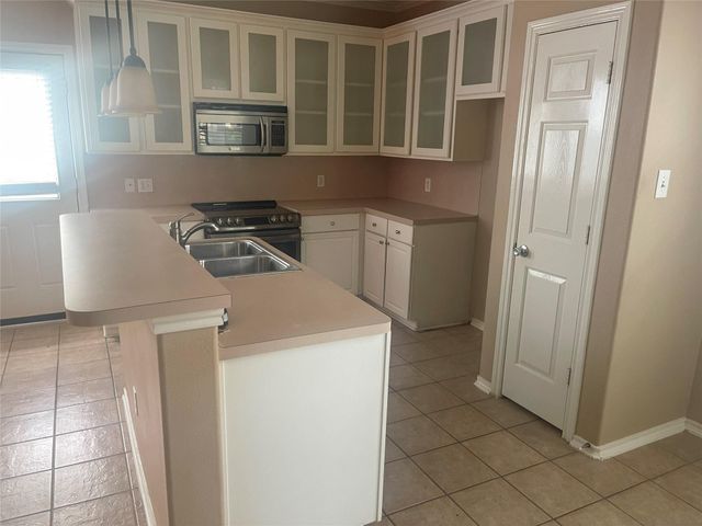 5815 Vinemont Lane, Houston, TX 77084