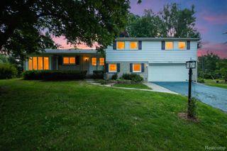 26178 Greythorne Trail, Farmington Hills, MI 48334