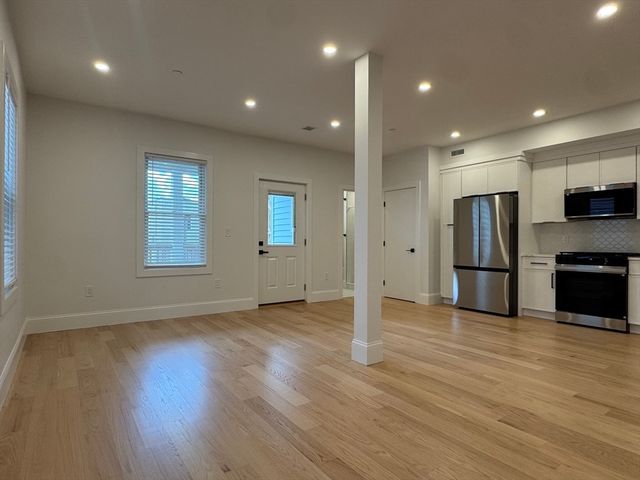 531 Bennington 2, Boston, MA 02128
