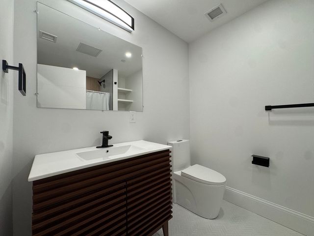531 Bennington 2, Boston, MA 02128