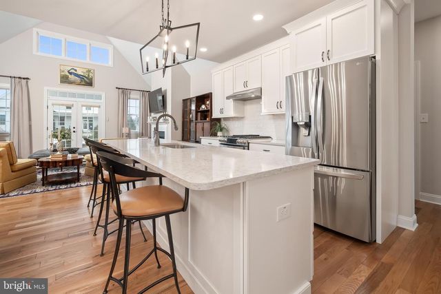 4459 OLD SAUCON RD, Bethlehem, PA 18015