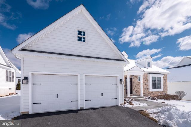 4459 OLD SAUCON RD, Bethlehem, PA 18015