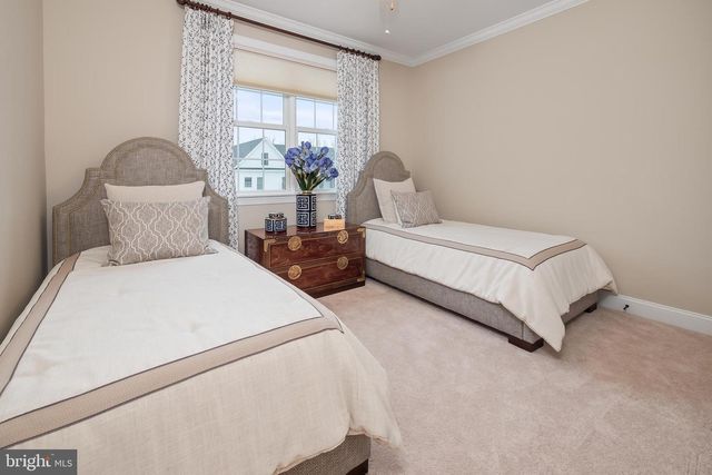 4459 OLD SAUCON RD, Bethlehem, PA 18015