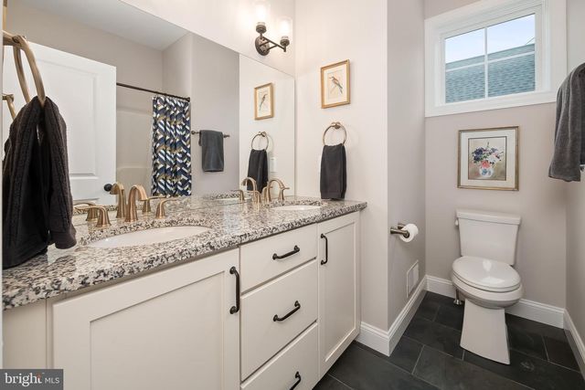 4459 OLD SAUCON RD, Bethlehem, PA 18015