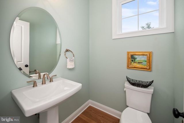 4459 OLD SAUCON RD, Bethlehem, PA 18015