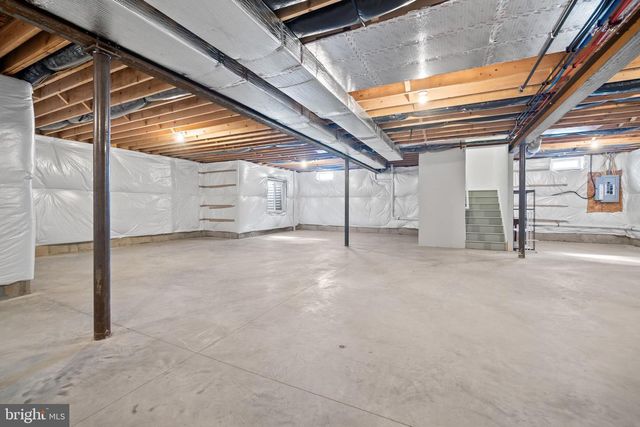 4459 OLD SAUCON RD, Bethlehem, PA 18015