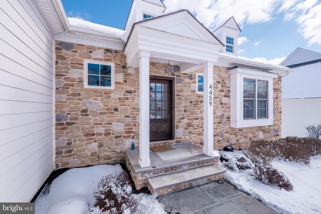 4459 OLD SAUCON RD, Bethlehem, PA 18015