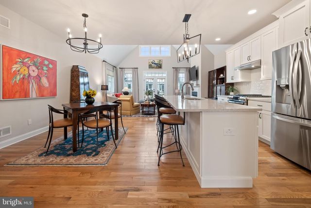 4459 OLD SAUCON RD, Bethlehem, PA 18015