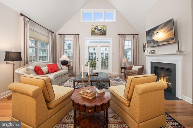 4459 OLD SAUCON RD, Bethlehem, PA 18015