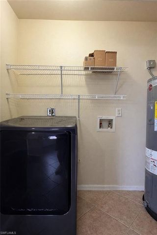 2310 NE 8th PL, Cape Coral, FL 33909