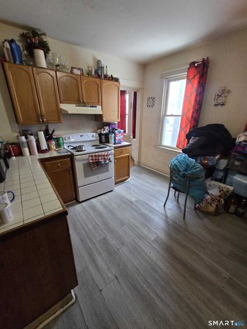 880 First Avenue, West Haven, CT 06516