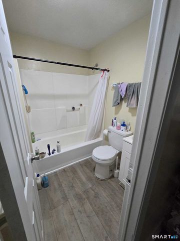 880 First Avenue, West Haven, CT 06516