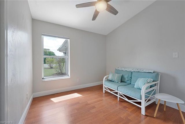 1723 Camelia LN, Naples, FL 34105