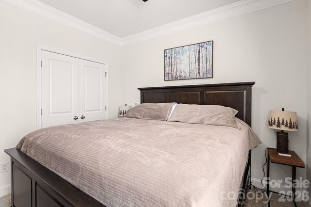199 Fox Cove Road, Hendersonville, NC 28792