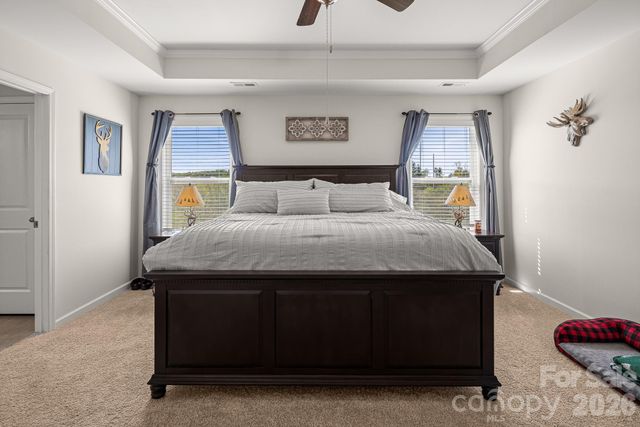 199 Fox Cove Road, Hendersonville, NC 28792