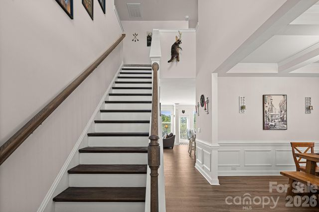 199 Fox Cove Road, Hendersonville, NC 28792