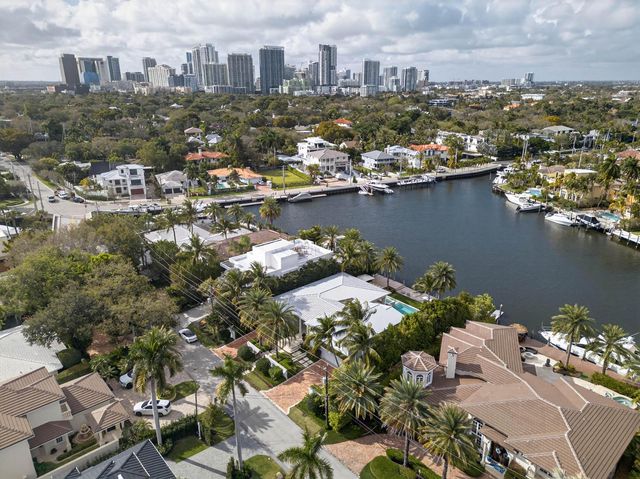 1605 SE 9th Street, Fort Lauderdale, FL 33316