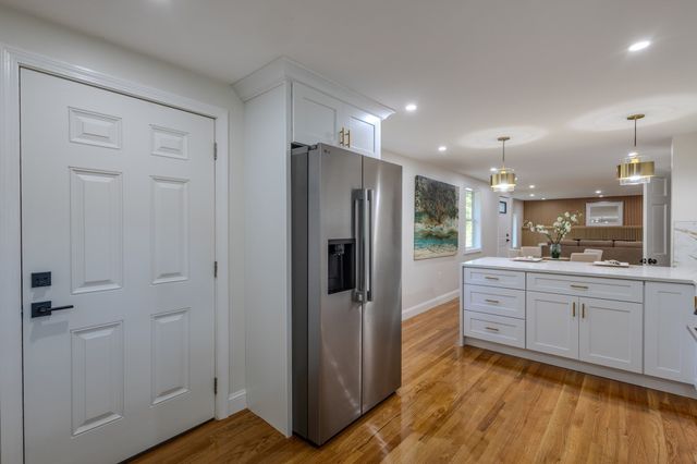 308 Laurel St, Bridgewater, MA 02324
